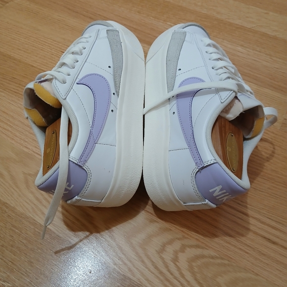 Nike Blazer Low 77 Platform/Streetwear Athletic Shoes Size 7.5 for Women - Picture 10 of 12